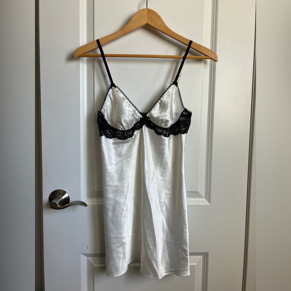 Victorias Secret Chemise